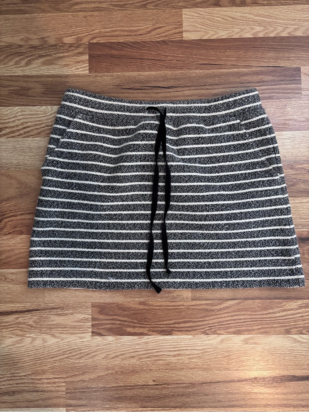 Lou & Grey Black & Off White Striped Knit Drawstring Mini Skirt Womens Size XS